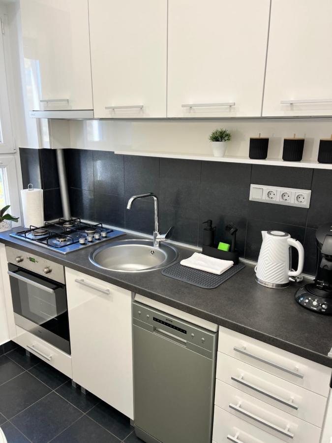 Martina Apartman Бекешчаба Экстерьер фото