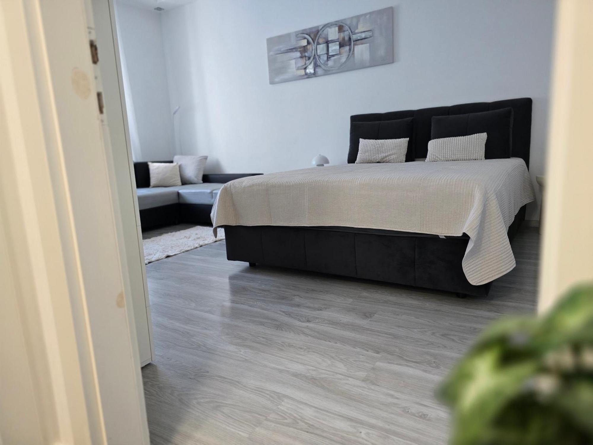 Martina Apartman Бекешчаба Экстерьер фото