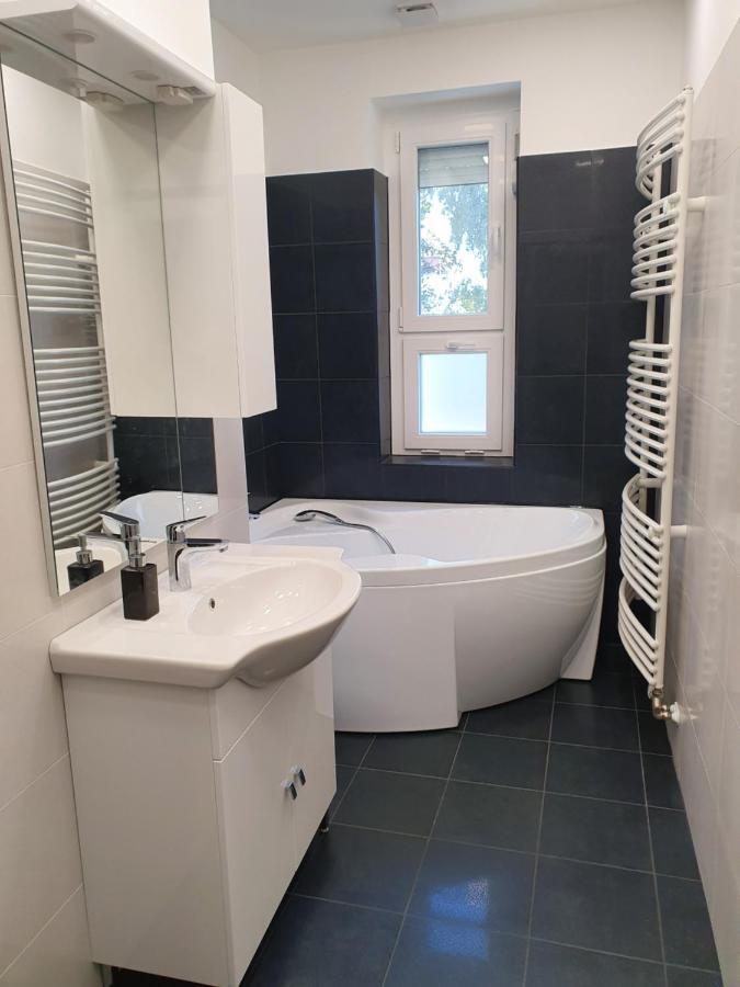 Martina Apartman Бекешчаба Экстерьер фото